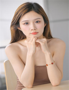 打扑克很疼但是视频很长/jizzjizz中国大学生